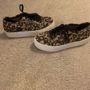 Steve Madden Platform Cheetah Print Women’s Sneakers.